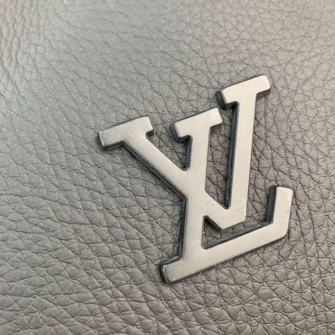 Louis Vuitton Putna Kožna - Image 2