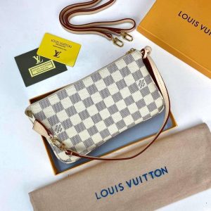 Kožna Louis Vuitton Mini