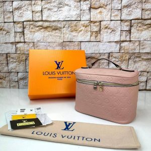 Kožni Louis Vuitton Neseseri