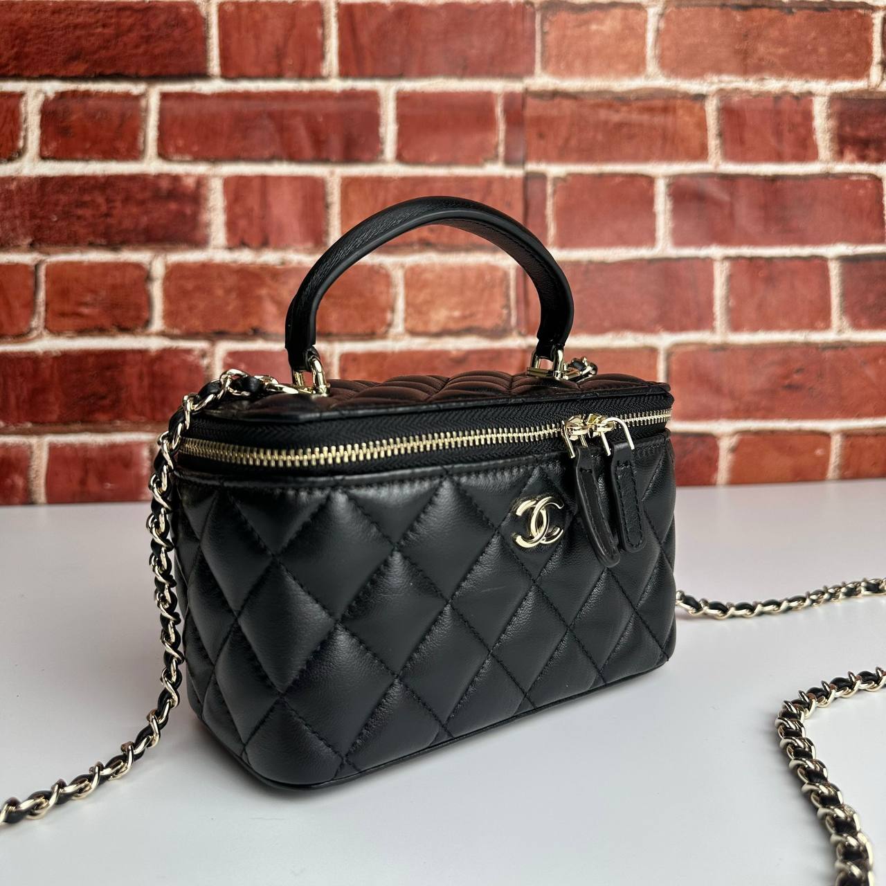 Chanel Vanity Kožna Torba - Image 2